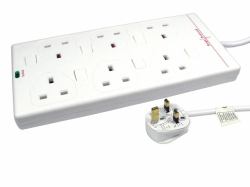 Cables Direct RB-05-6GANGSWD προστατευτικό μεταβολής τάσης 6 Έξοδος [οι] εναλλασσόμενου ρεύματος Λευκός [Άσπρος] 5 m 